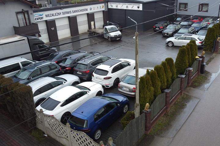 autá s motormi CFCA